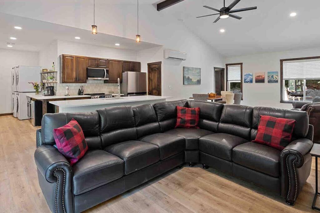 Luxe Mt. Rainier Lodge W/ Hot Tub-Ac-Game Room Ashford Luaran gambar