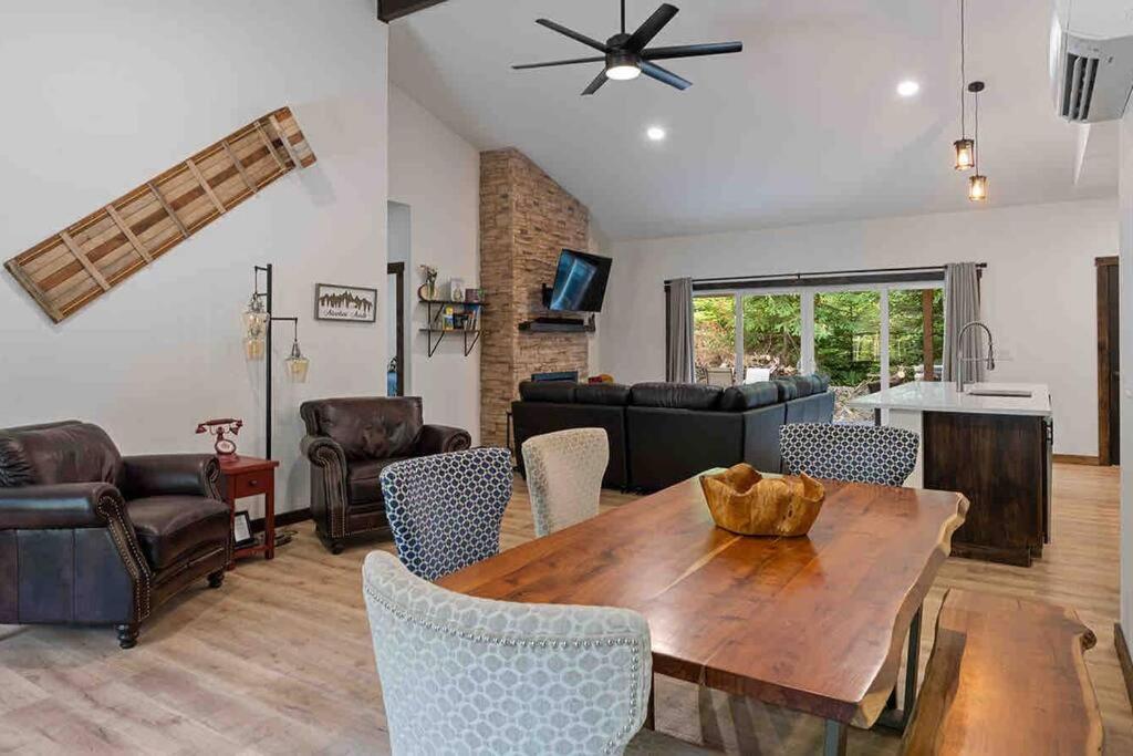 Luxe Mt. Rainier Lodge W/ Hot Tub-Ac-Game Room Ashford Luaran gambar