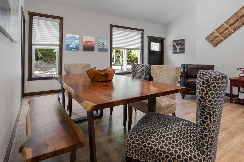 Luxe Mt. Rainier Lodge W/ Hot Tub-Ac-Game Room Ashford Luaran gambar