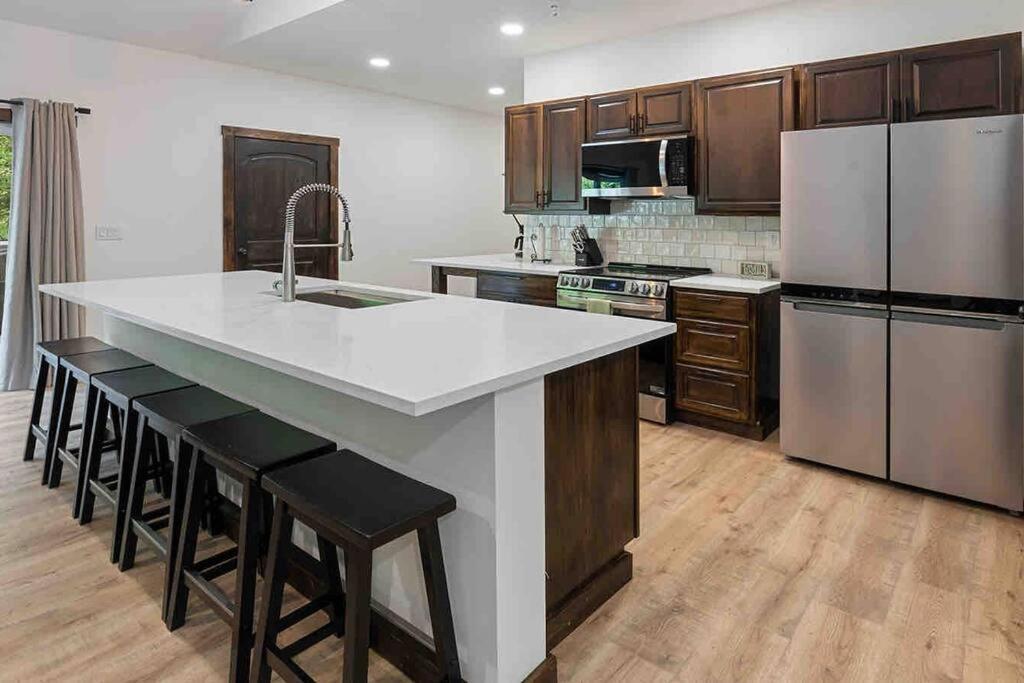 Luxe Mt. Rainier Lodge W/ Hot Tub-Ac-Game Room Ashford Luaran gambar